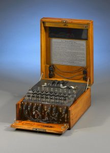 Very-Rare-WWII-Enigma-Cipher-Machine-1